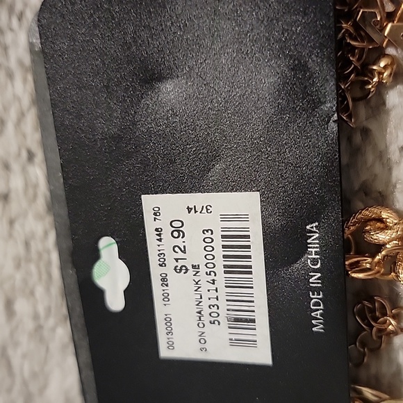 Necklaces - Picture 3 of 8